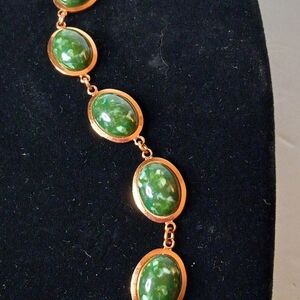 7" Goldtone and Green Stone Bracelet.